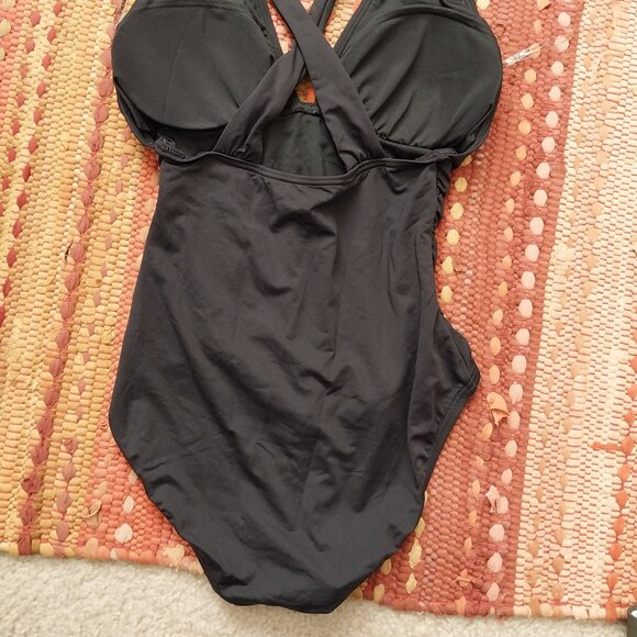 NWT Michael Kors One Piece Swimsuit - Picture 4 of 5
